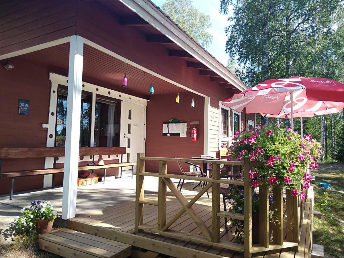 Pirttiniemen Lomakylae Hotel Muurasjarvi ภายนอก รูปภาพ